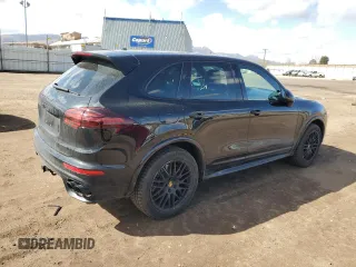 2016 Porsche Cayenne GTS z VIN WP1AD2A21GLA72479, wystawiony jako Copart lot #47125165 z przebiegiem 74 942 mil mil oraz Szkody całkowita. Historia ofert i sprzedaży dostępna na DreamBid. Obrazek 3.