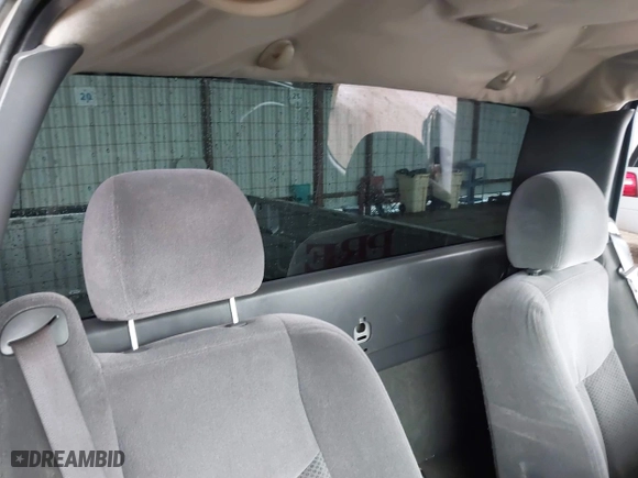 2006 Chevrolet Silverado 1500 Work Truck with VIN 3GCEC14X56G197455, listed as a IAAI auction lot 41444876 with 127,792 mi miles. Bid and sale history available at carsss.com. Image 8.