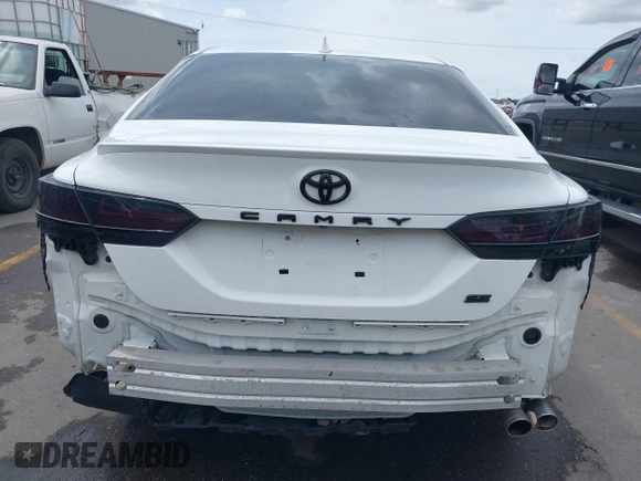 2020 Toyota Camry SE z VIN 4T1G11AKXLU908241, wystawiony jako IAAI lot #42093849 z przebiegiem 132 855 mil mil oraz . Historia ofert i sprzedaży dostępna na DreamBid. Obrazek 17.