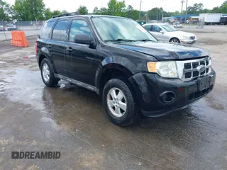 2009 Ford Escape XLS с VIN 1FMCU02719KB69503, выставлен на аукционе IAAI как лот 39454822 с пробегом 184 659 миль миль и . История ставок и продаж доступна на DreamBid. Изображение 1.