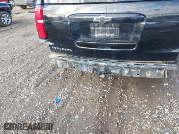 2017 Chevrolet Suburban LT z VIN 1GNSKHKC6HR246168, wystawiony jako IAAI lot #42150327 z przebiegiem Nie podano mil oraz . Historia ofert i sprzedaży dostępna na DreamBid. Obrazek 19.