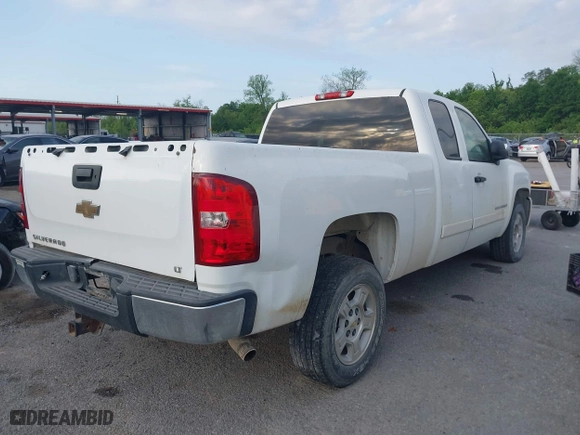 2007 Chevrolet Silverado 1500 LT w/1LT with VIN 1GCEC19J27Z529776, listed as a IAAI auction lot 42041689 with 178,252 mi miles. Bid and sale history available at carsss.com. Image 4.