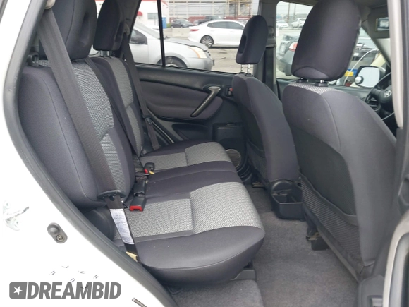 2005 Toyota RAV4 with VIN JTEGD20V750057938, listed as a IAAI auction lot 41894571 with 158,589 mi miles. Bid and sale history available at carsss.com. Image 8.