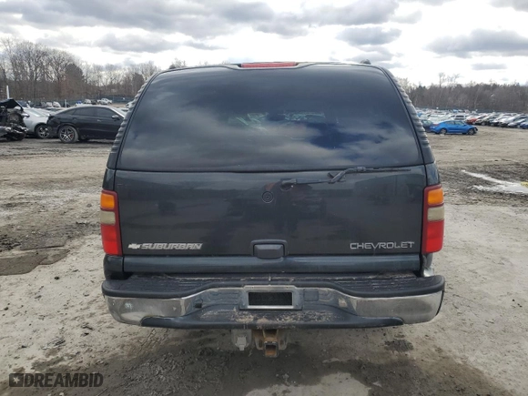 2003 Chevrolet Suburban LT with VIN 3GNFK16Z53G255685, listed as a Copart auction lot 89187135 with 215,611 mi miles and Salvage Title. Bid and sale history available at carsss.com. Image 6.