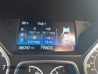 2017 Ford Escape SE z VIN 1FMCU0GD8HUC60074, wystawiony jako IAAI lot #41918443 z przebiegiem 85 787 mil mil oraz . Historia ofert i sprzedaży dostępna na DreamBid. Obrazek 16.