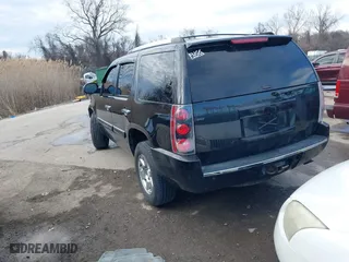 2008 GMC Yukon Denali with VIN 1GKFK63888J139246, listed as a IAAI auction lot 41649830 with 328,472 mi miles. Bid and sale history available at carsss.com. Image 3.