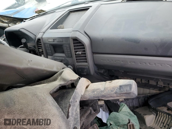 2019 Ford F-250 XL with VIN 1FDBF2B61KEF04613, listed as a Copart auction lot 53239515 with Not provided miles and Salvage title. Bid and sale history available at DreamBid. Image 8.