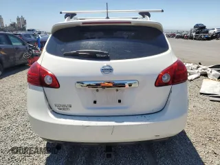 2015 Nissan Rogue S z VIN JN8AS5MT3FW650483, wystawiony jako Copart lot #56312985 z przebiegiem 164 269 mil mil oraz Szkody całkowita. Historia ofert i sprzedaży dostępna na DreamBid. Obrazek 6.
