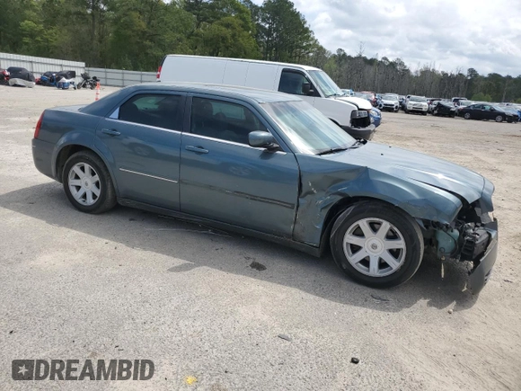2005 Chrysler 300 with VIN 2C3JA53G95H616536, listed as a Copart auction lot 51099885 with 186,749 mi miles and Salvage Title. Bid and sale history available at carsss.com. Image 4.