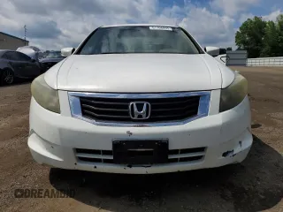 2009 Honda Accord LX-P with VIN 1HGCP26439A008259, listed as a Copart auction lot 61706095 with 267,702 mi miles and Clean title. Bid and sale history available at DreamBid. Image 5.