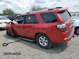 2022 Toyota 4Runner SR5 with VIN JTEEU5JRXN5256186, listed as a Copart auction lot 60697255 with Not provided miles and Salvage title. Bid and sale history available at DreamBid. Image 2.