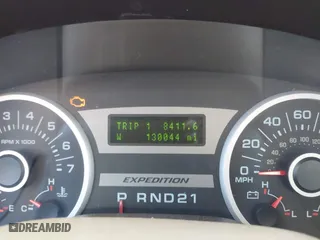 2005 Ford Expedition Eddie Bauer with VIN 1FMPU17505LA25797, listed as a IAAI auction lot 41860548 with 130,044 mi miles. Bid and sale history available at carsss.com. Image 7.