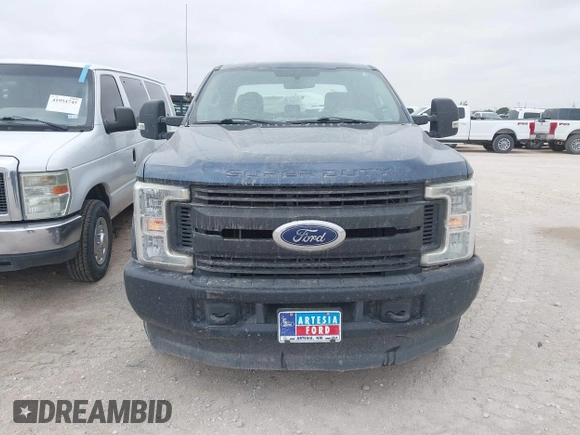 2018 Ford F-250 XL with VIN 1FT7X2B68JEB42589, listed as a IAAI auction lot 42105402 with 295,044 mi miles and . Bid and sale history available at DreamBid. Image 11.