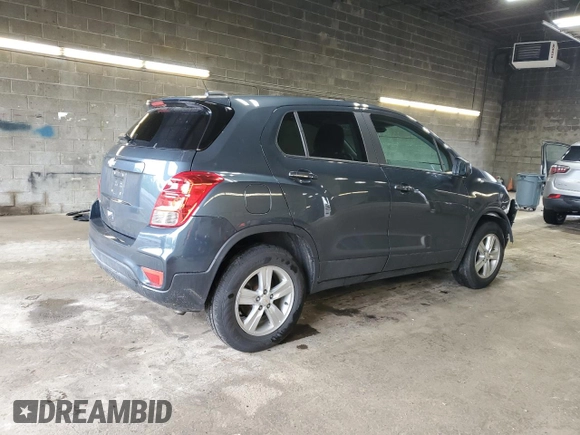 2021 Chevrolet Trax LS z VIN KL7CJNSB1MB336852, wystawiony jako Copart lot #58030405 z przebiegiem 20 908 mil mil oraz Szkoda całkowita • Salvage title. Historia ofert i sprzedaży dostępna na DreamBid. Obrazek 3.