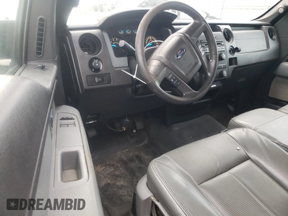 2013 Ford F-150 XL z VIN 1FTPF1CF6DKG35172, wystawiony jako Copart lot #85156824 z przebiegiem 202 951 mil mil oraz Szkoda całkowita • Salvage title. Historia ofert i sprzedaży dostępna na DreamBid. Obrazek 8.