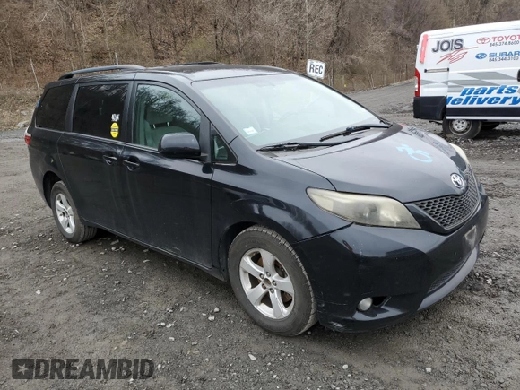 2017 Toyota Sienna LE Auto Access Seat с VIN 5TDKZ3DC5HS839932, выставлен на аукционе Copart как лот 53043735 с пробегом 240 630 миль миль и Чистый • Clean title. История ставок и продаж доступна на DreamBid. Изображение 4.