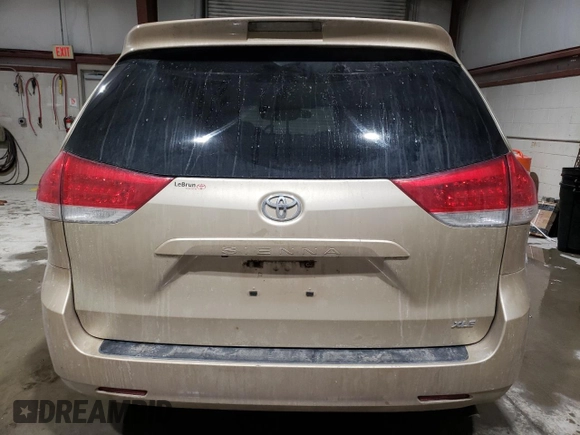 2013 Toyota Sienna XLE AAS with VIN 5TDYK3DCXDS380132, listed as a Copart auction lot 42227465 with 195,600 mi miles and Salvage Title. Bid and sale history available at carsss.com. Image 6.