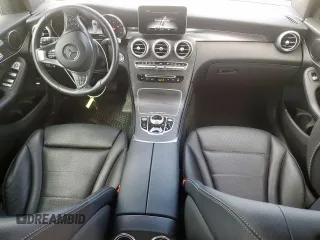 2018 Mercedes-Benz GLC 300 with VIN WDC0G4JB3JV025492, listed as a Copart auction lot 61674235 with 99,671 mi miles and Salvage title. Bid and sale history available at DreamBid. Image 8.