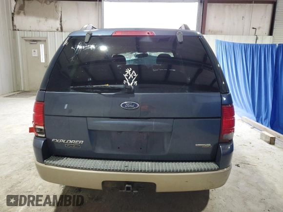 2005 Ford Explorer Eddie Bauer с VIN 1FMZU74K95UB31469, выставлен на аукционе Copart как лот 86319144 с пробегом Не указан миль и Списание • Salvage title. История ставок и продаж доступна на DreamBid. Изображение 6.