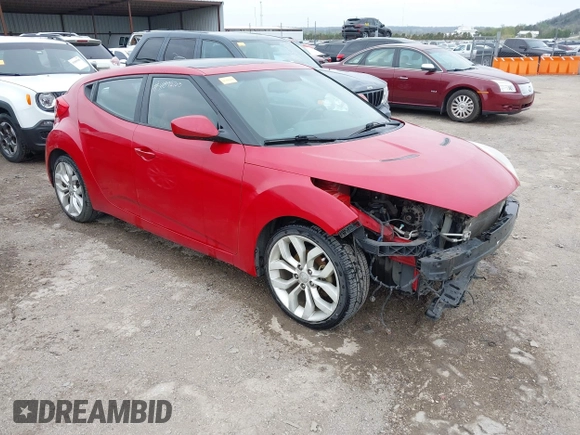 2013 Hyundai Veloster w/Gray Int z VIN KMHTC6AD8DU146035, wystawiony jako IAAI lot #41892703 z przebiegiem 241 169 mil mil oraz . Historia ofert i sprzedaży dostępna na DreamBid. Obrazek 1.