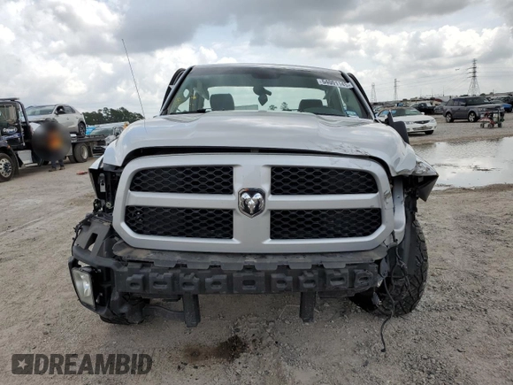 2017 Ram 1500 Express z VIN 3C6JR6AG3HG604889, wystawiony jako Copart lot #54001145 z przebiegiem 74 609 mil mil oraz Szkoda całkowita • Salvage title. Historia ofert i sprzedaży dostępna na DreamBid. Obrazek 5.