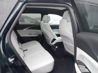 2024 Cadillac LYRIQ Luxury z VIN 1GYKPPRL5RZ129185, wystawiony jako IAAI lot #40825414 z przebiegiem 621 mil mil oraz . Historia ofert i sprzedaży dostępna na DreamBid. Obrazek 8.