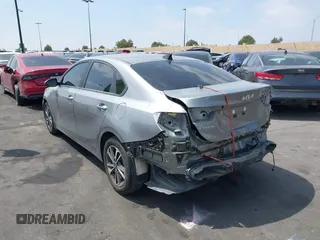 2024 Kia Forte LXS z VIN 3KPF24AD1RE748029, wystawiony jako IAAI lot #42107090 z przebiegiem 27 832 mil mil oraz . Historia ofert i sprzedaży dostępna na DreamBid. Obrazek 15.