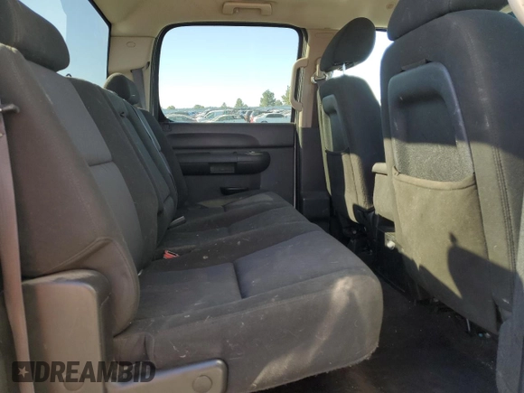 2011 Chevrolet Silverado 1500 LT with VIN 3GCPKSE35BG229070, listed as a Copart auction lot 53318815 with 183,395 mi miles and Salvage Title. Bid and sale history available at DreamBid. Image 10.