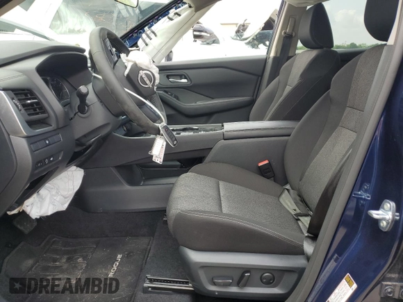 2025 Nissan Rogue SV with VIN 5N1BT3BA3SC802434, listed as a Copart auction lot 54752515 with 9,884 mi miles and Clean Title. Bid and sale history available at DreamBid. Image 7.