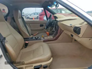 1997 BMW 3 Series Z3 1.9 z VIN 4USCH7324VLB79724, wystawiony jako Copart lot #59796475 z przebiegiem 141 737 mil mil oraz Szkoda całkowita • Salvage title. Historia ofert i sprzedaży dostępna na DreamBid. Obrazek 10.