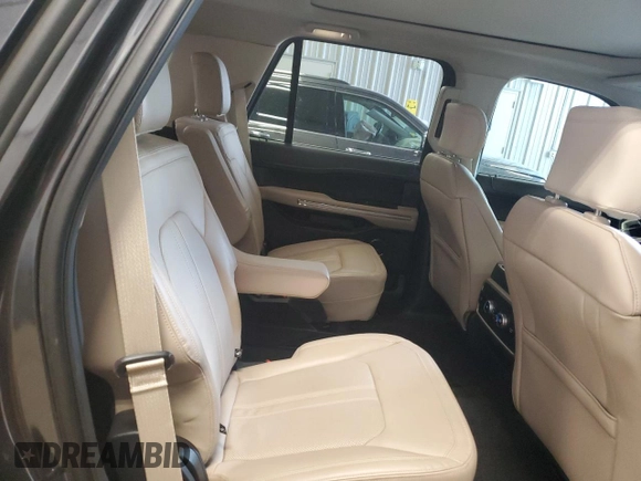 2022 Ford Expedition Limited z VIN 1FMJU2AT5NEA36558, wystawiony jako Copart lot #84229534 z przebiegiem 41 330 mil mil oraz Szkoda całkowita • Salvage title. Historia ofert i sprzedaży dostępna na DreamBid. Obrazek 11.