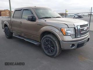2013 Ford F-150 XL with VIN 1FTFW1CTXDKD79393, listed as a IAAI auction lot 41886912 with 204,111 mi miles and . Bid and sale history available at carsss.com. Image 1.