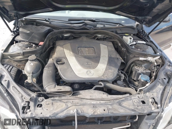 2011 Mercedes-Benz E-Class E 350 Luxury with VIN WDDHF5GB3BA276245, listed as a IAAI auction lot 42062138 with 112,979 mi miles. Bid and sale history available at carsss.com. Image 10.