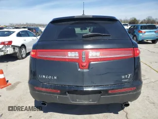 2016 Lincoln MKT EcoBoost z VIN 2LMHJ5AT4GBL01384, wystawiony jako Copart lot #49647045 z przebiegiem 177 704 mil mil oraz Szkody całkowita. Historia ofert i sprzedaży dostępna na DreamBid. Obrazek 6.
