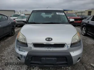2010 Kia Soul + with VIN KNDJT2A29A7702804, listed as a Copart auction lot 88989345 with 178,690 mi miles and Salvage Title. Bid and sale history available at DreamBid. Image 5.