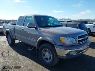 2001 Toyota Tundra Ltd with VIN 5TBBT481X1S128161, listed as a IAAI auction lot 41806069 with 214,825 mi miles. Bid and sale history available at carsss.com. Image 1.