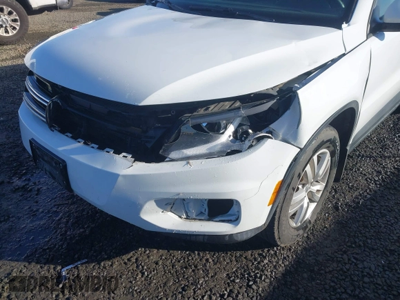2017 Volkswagen Tiguan S with VIN WVGBV7AX2HK026612, listed as a IAAI auction lot 41320044 with 74,979 mi miles and . Bid and sale history available at DreamBid. Image 6.