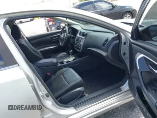2016 Nissan Altima 2.5 S with VIN 1N4AL3AP1GN320391, listed as a IAAI auction lot 42207672 with 129,754 mi miles. Bid and sale history available at carsss.com. Image 5.