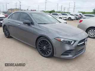 2020 Mercedes-Benz A 220 z VIN W1K3G4EBXLJ231762, wystawiony jako IAAI lot #42010712 z przebiegiem 44 325 mil mil oraz . Historia ofert i sprzedaży dostępna na DreamBid. Obrazek 1.