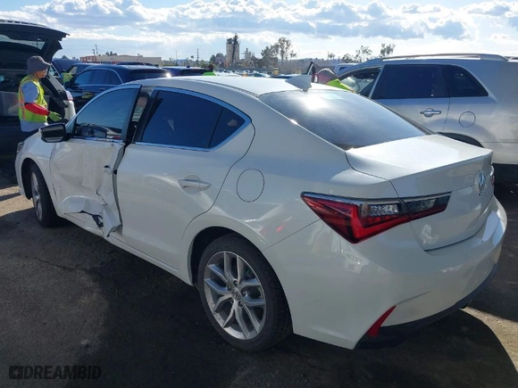 2019 Acura ILX with VIN 19UDE2F39KA013926, listed as a IAAI auction lot 41741979 with 44,737 mi miles. Bid and sale history available at carsss.com. Image 3.