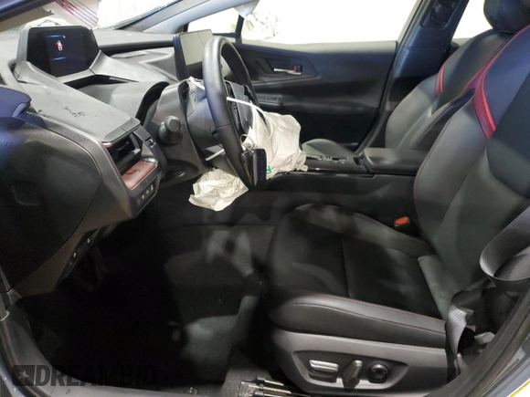 2024 Toyota Prius SE z VIN JTDACACU4R3034180, wystawiony jako Copart lot #46998625 z przebiegiem 5 288 mil mil oraz Szkoda całkowita • Salvage title. Historia ofert i sprzedaży dostępna na DreamBid. Obrazek 7.