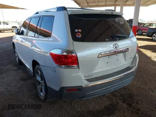2011 Toyota Highlander Limited with VIN 5TDDK3EH4BS064313, listed as a IAAI auction lot 40934105 with 155,204 mi miles and . Bid and sale history available at DreamBid. Image 3.
