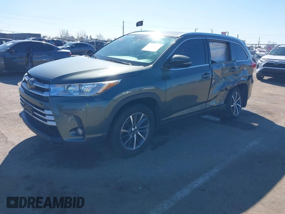 2018 Toyota Highlander SE with VIN 5TDJZRFH3JS834516, listed as a IAAI auction lot 41670880 with 81,274 mi miles and . Bid and sale history available at DreamBid. Image 17.