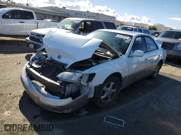 1997 Lexus ES 300 z VIN JT8BF22G7V0022578, wystawiony jako Copart lot #44576625 z przebiegiem Nie podano mil oraz Szkoda całkowita • Salvage title. Historia ofert i sprzedaży dostępna na DreamBid. Obrazek 1.