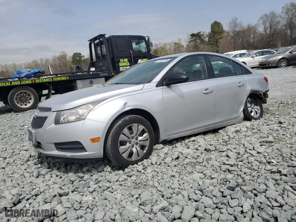 2014 Chevrolet Cruze LS with VIN 1G1PA5SG8E7417277, listed as a Copart auction lot 51391395 with 131,940 mi miles and Salvage Title. Bid and sale history available at carsss.com. Image 1.