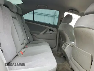 2010 Toyota Camry z VIN 4T1BF3EK4AU075728, wystawiony jako Copart lot #53167255 z przebiegiem 177 346 mil mil oraz Szkoda całkowita • Salvage title. Historia ofert i sprzedaży dostępna na DreamBid. Obrazek 10.