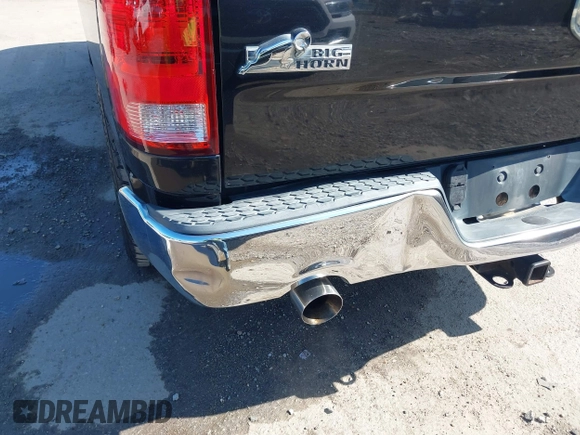 2009 Dodge 1500 Laramie z VIN 1D3HV13T09S758249, wystawiony jako IAAI lot #41923451 z przebiegiem 238 116 mil mil oraz . Historia ofert i sprzedaży dostępna na DreamBid. Obrazek 20.