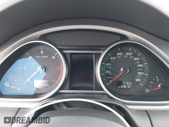 2015 Audi Q7 Premium Plus with VIN WA1LMAFE9FD031088, listed as a IAAI auction lot 42004406 with 208,707 mi miles and . Bid and sale history available at DreamBid. Image 7.