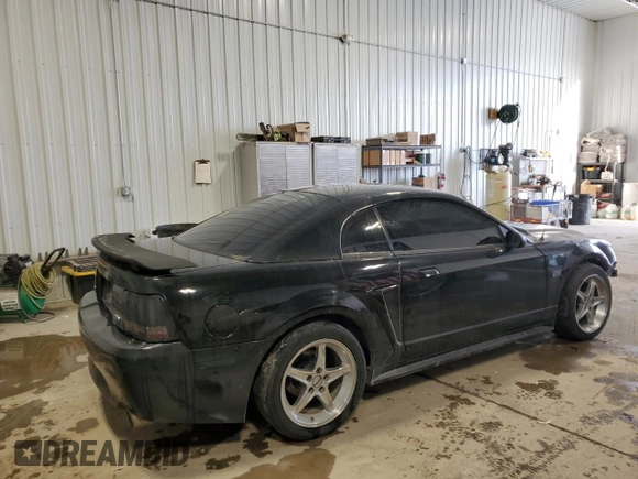 2001 Ford Mustang GT Deluxe with VIN 1FAFP42X51F230659, listed as a Copart auction lot 44784605 with 185,358 mi miles and Salvage Title. Bid and sale history available at carsss.com. Image 3.
