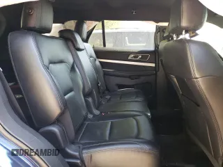2017 Ford Explorer XLT z VIN 1FM5K8D86HGA19634, wystawiony jako Copart lot #53196185 z przebiegiem Nie podano mil oraz Szkoda całkowita • Salvage title. Historia ofert i sprzedaży dostępna na DreamBid. Obrazek 10.